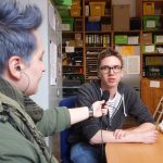 Interview mit Redakteurin und Student