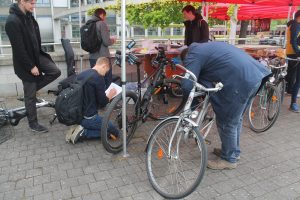 Reparaturen an Fahrrädern