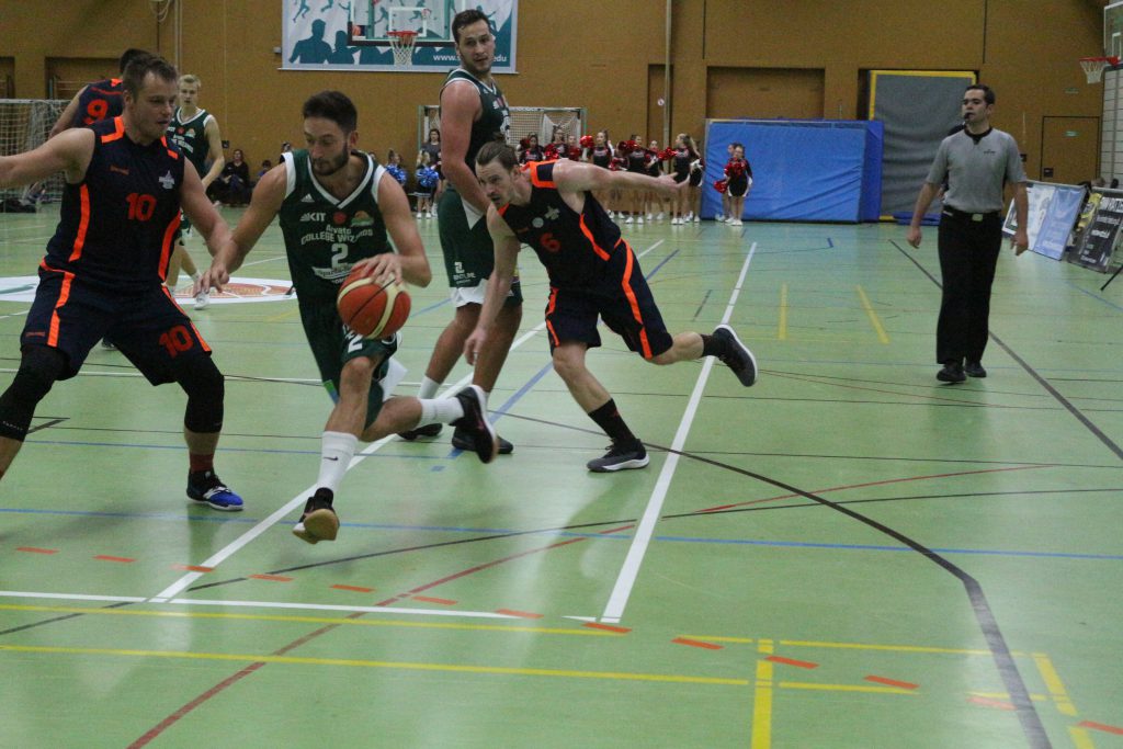 Basketballspieler im Spiel