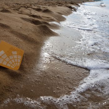 Strand und Wellen