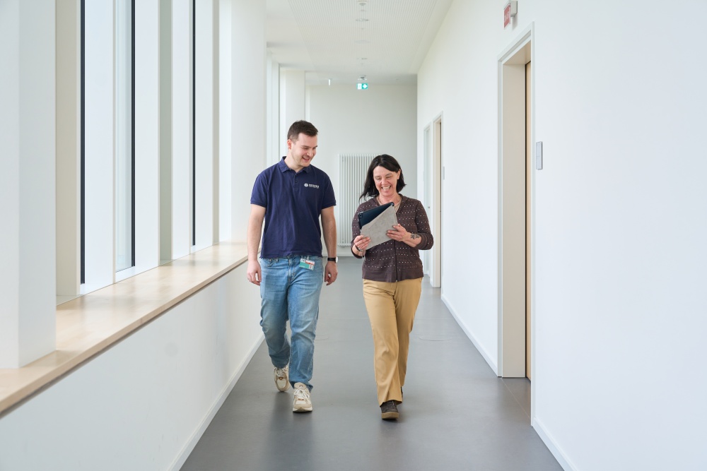 Wählen vom Sofa aus – ein Traum oder ein Sicherheitsrisiko? 🗳️💻